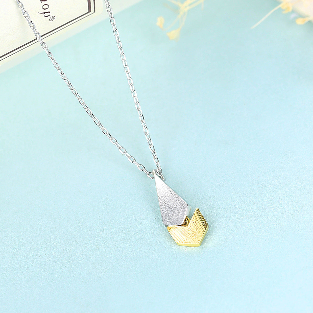 Minimalist Clavicle Chain Necklace Modern Fashion Jewelry