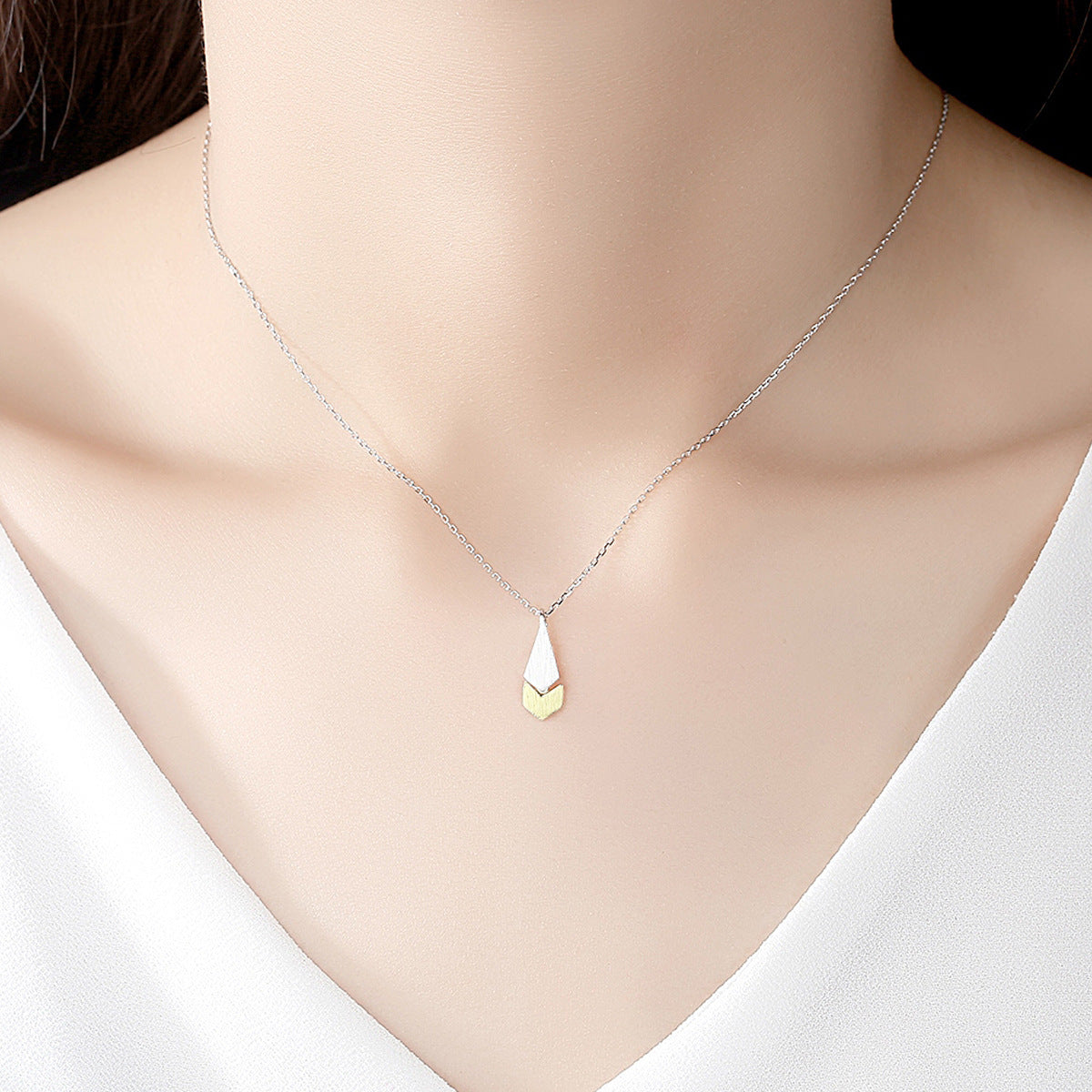 Minimalist Clavicle Chain Necklace Modern Fashion Jewelry