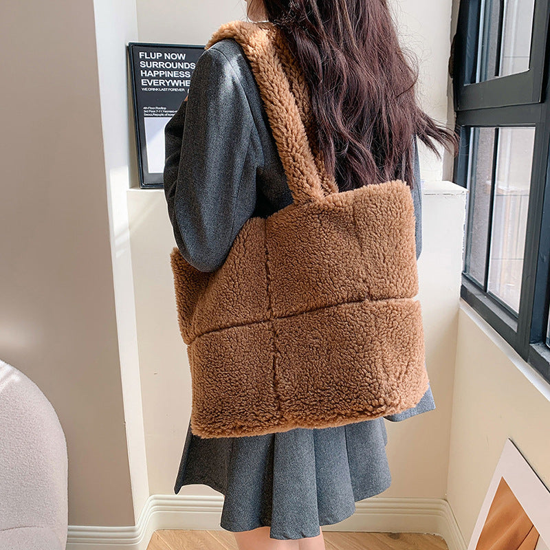 Women’s Winter Plush Designer Tote Bag Large Capacity Cute Shoulder Handbag